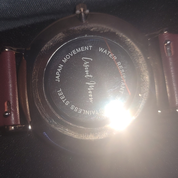Cresent Moon Watch - Picture 4 of 4